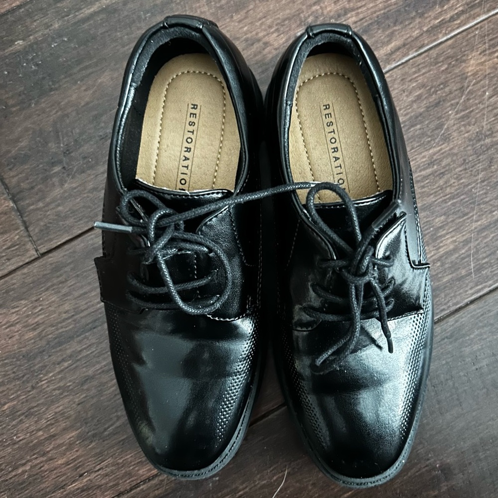 Kids dress shoes